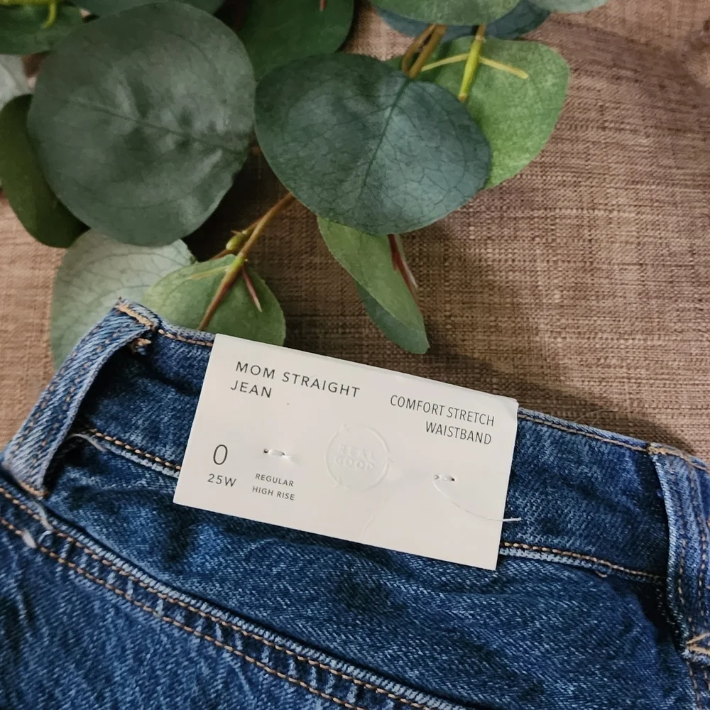 NWT AE American Eagle Outfitters Mom Straight Jeans - Picture 6 of 6